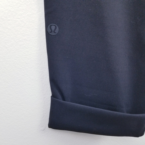 Lululemon Women's Black Jogger Pants - Picture 6 of 7